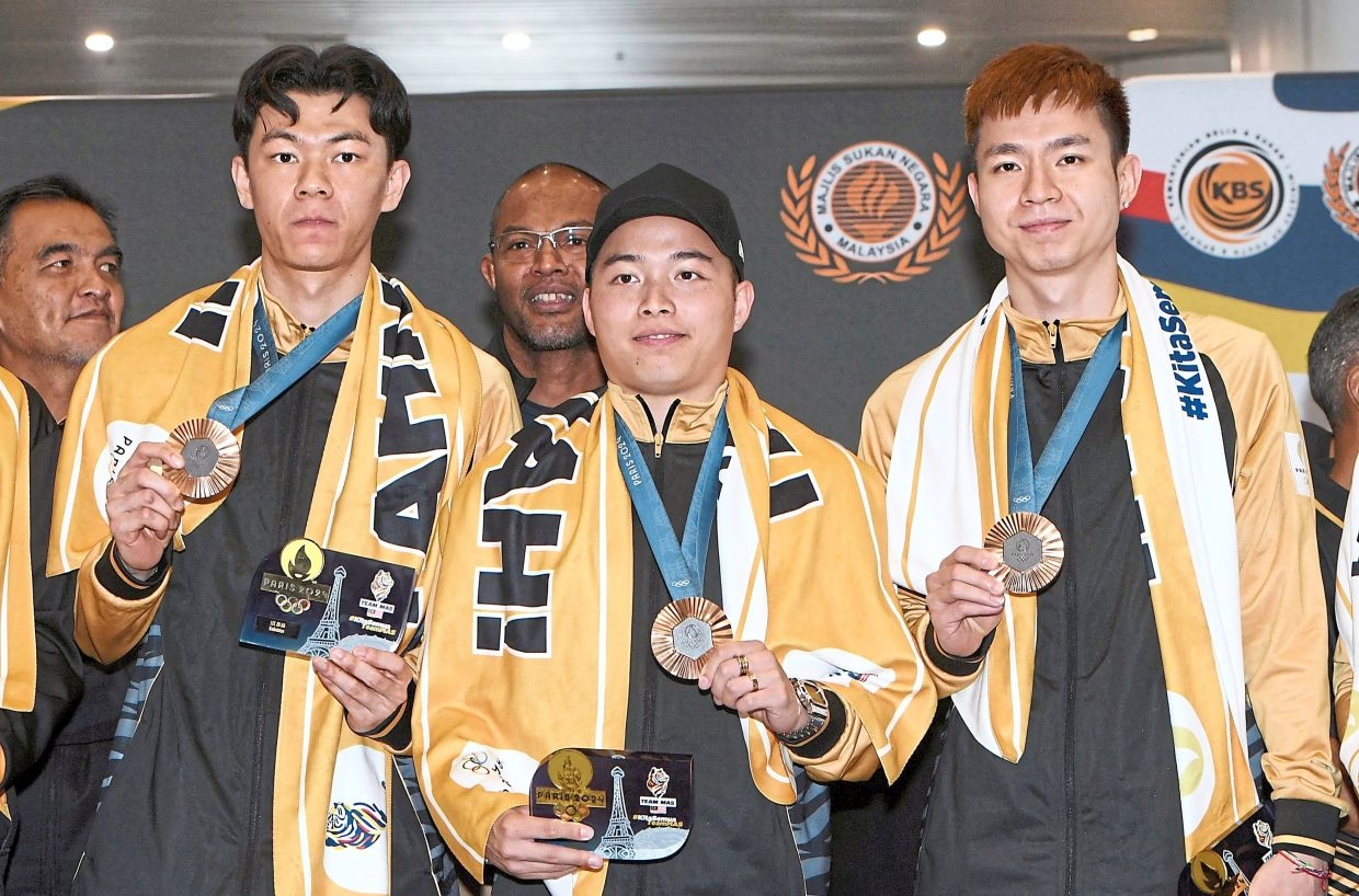 Paris Olympics medal winners Aaron-Wooi Yik, Lee are frontrunners for national award