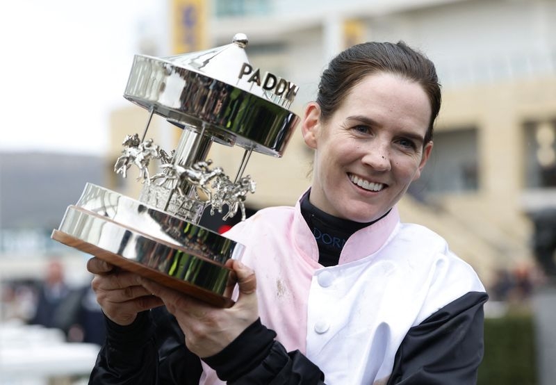 Horse racing-Trailblazing female jockey Blackmore retires
