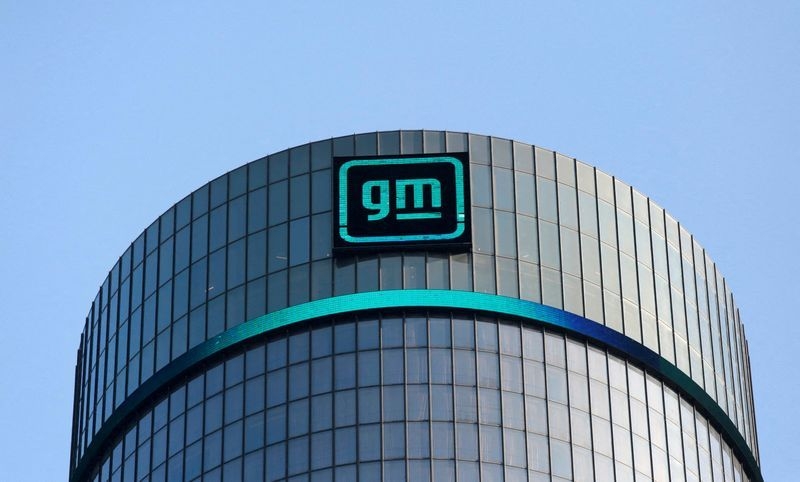 GM, LG to make new, lower-cost cells for future EVs