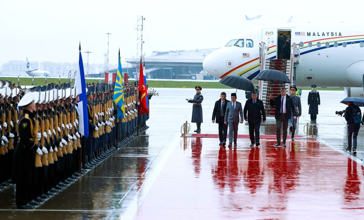Anwar arrives in Moscow for four-day official visit to Russia