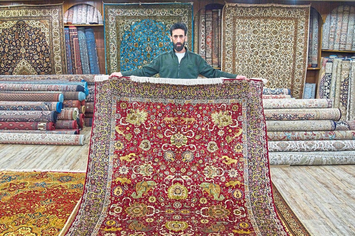 Centuries-old Kashmiri carpet industry threatened by Trump's tariffs