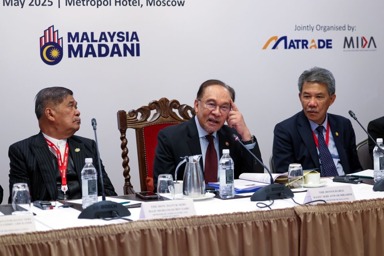 Putin meet main item on Anwar's agenda on second day of Russia visit