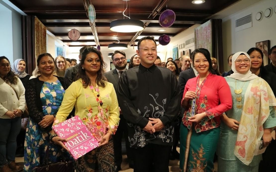 Malaysia promotes cultural diplomacy via batik, manik exhibition in Helsinki