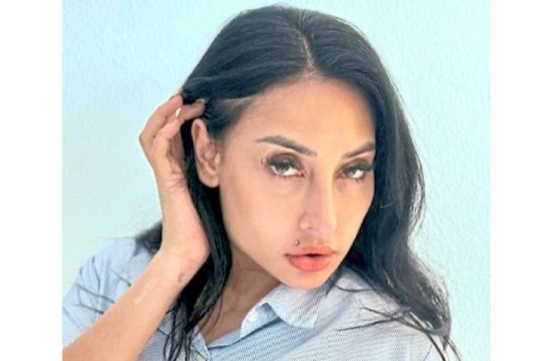 Actress Zarina Anjoulie slams car theft lie