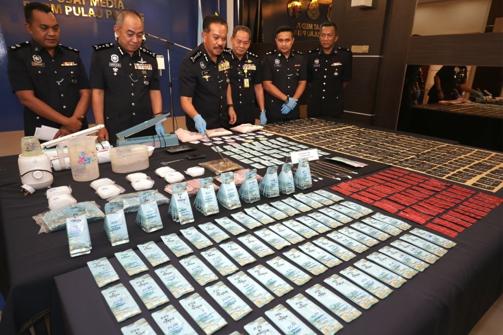 Penang cops bust drugs-via-courier racket, seize 12kg in drugs worth over RM2mil