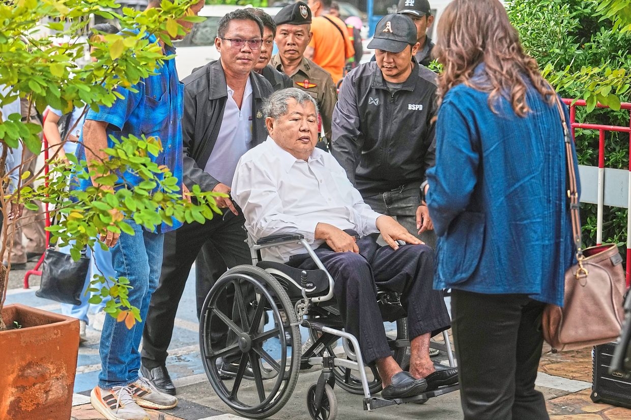 17 charged in fatal tower collapse