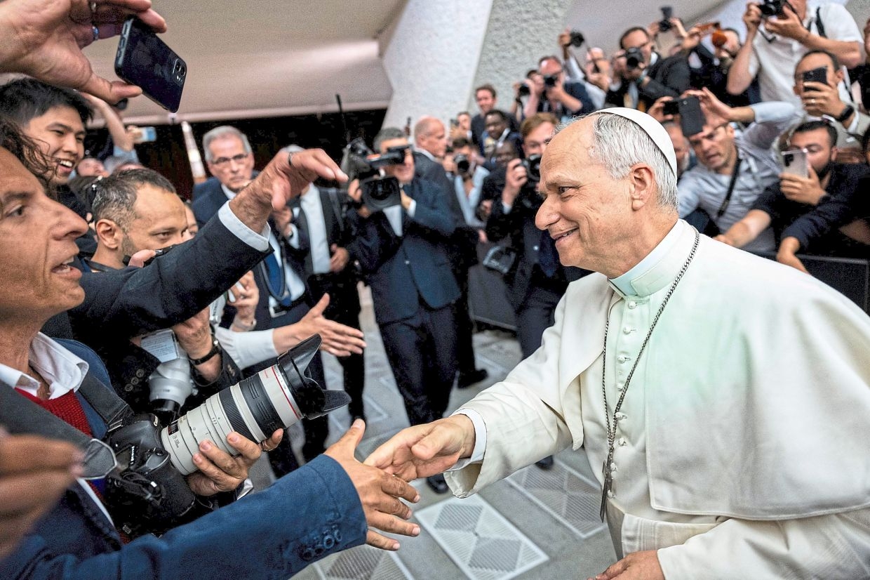 From two popes to journos