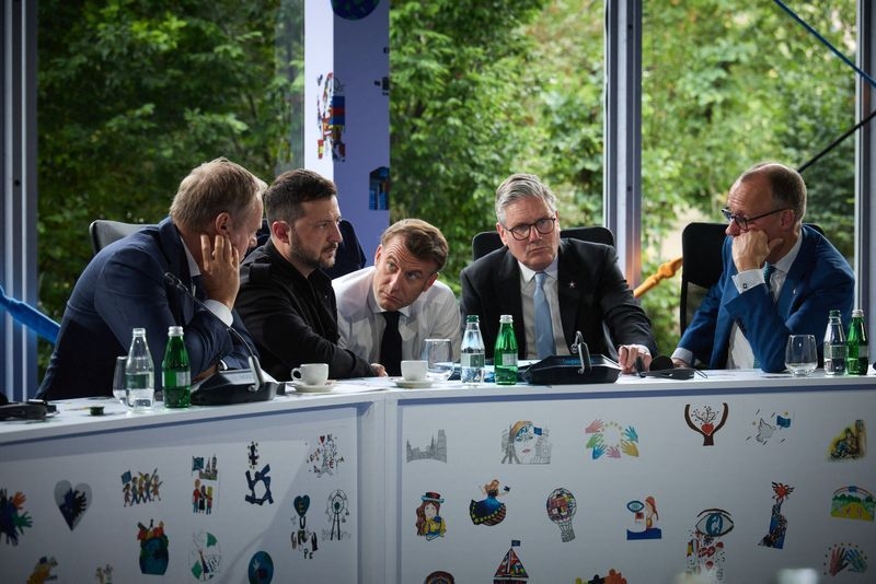 Four European leaders aim to speak with Trump before his call with Putin, Merz says