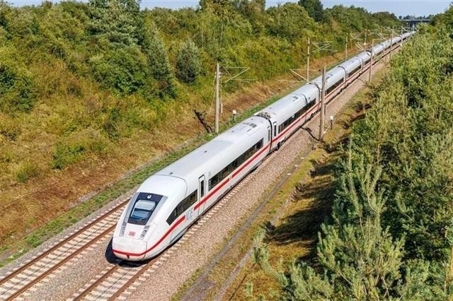 Vietnam to consider Vinspeed proposal to build high-speed railway