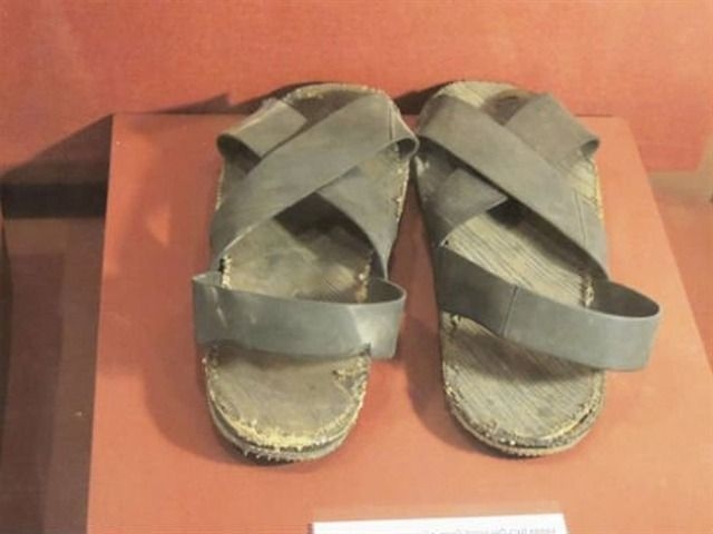 Ho Chí Minh's legacy inspires tourists to walk his path on sandals made from old tyres
