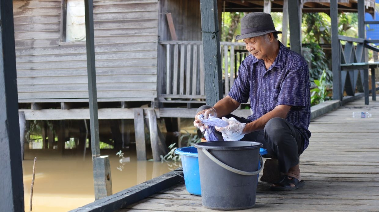 Drought-hit villagers in Sabah's interior appeal for water supply