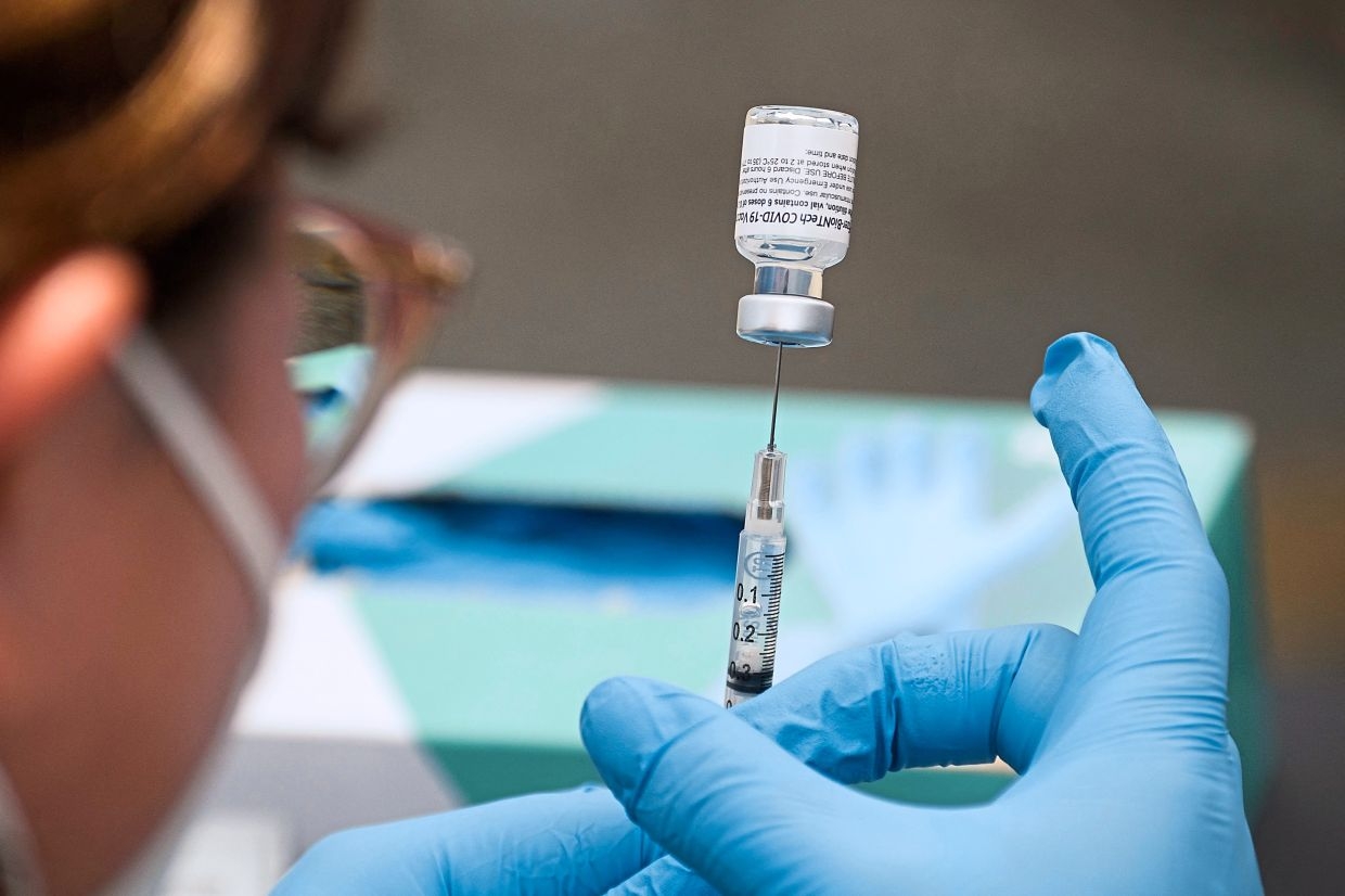 QuickCheck: Does a conspiracy theory link Covid-19 vaccine to HIV?