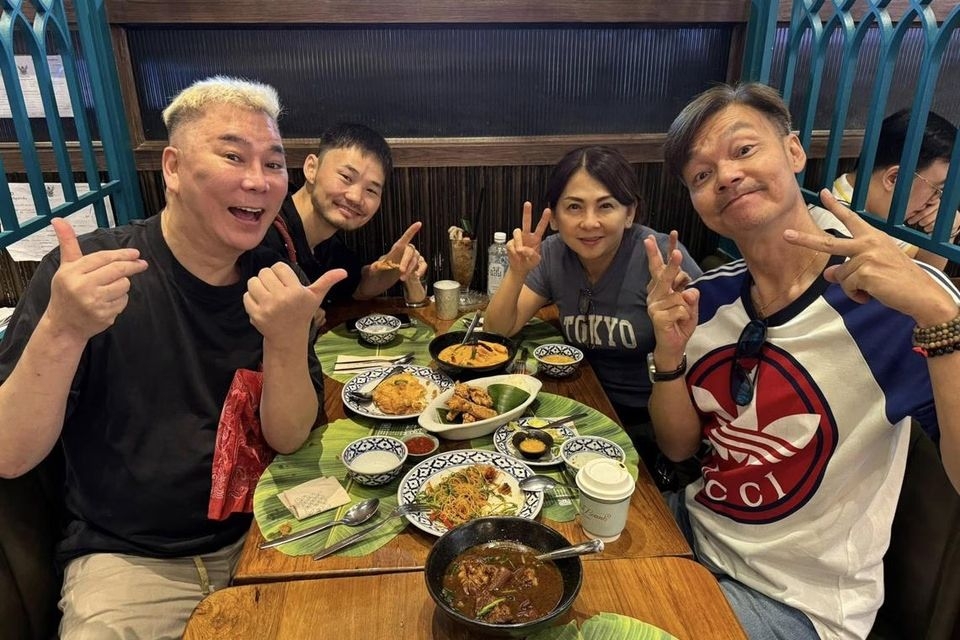 Actor Mark Lee urges hairstylist Addy Lee to not be too harsh on Quan Yifeng