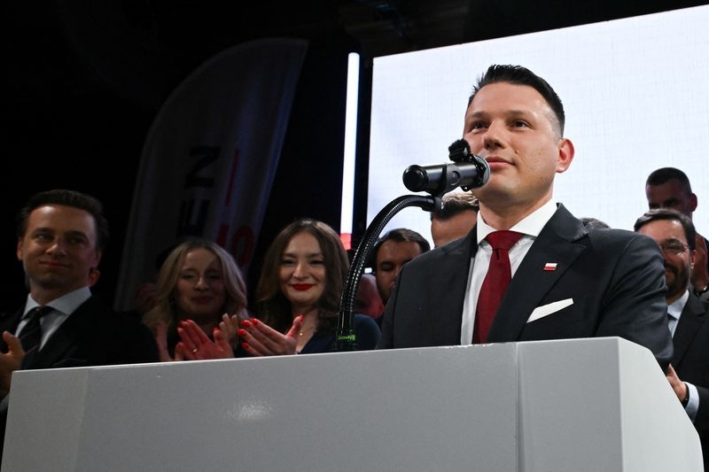 Poland's far-right lays down demands to presidential hopefuls