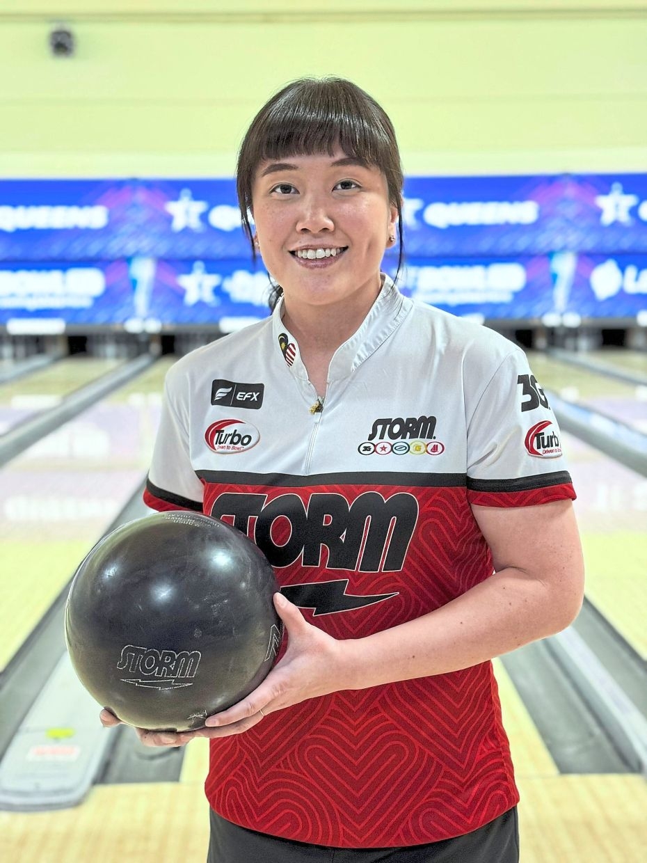 Li Jane's perfect game rings loud and clear as she rolls into finals