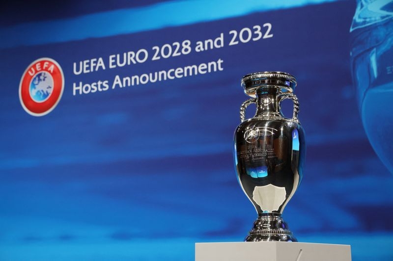 Soccer-Euro 2028 hosts to go through qualifying