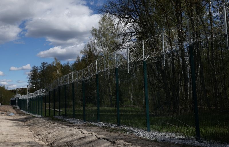Finland completes first 35 km of fence on Russian border