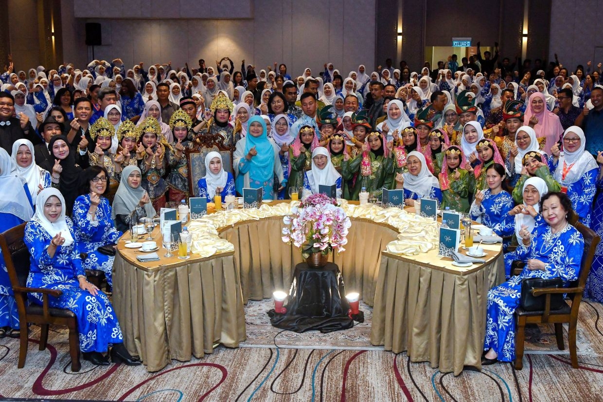 Dr Wan Azizah calls on Girl Guides to prioritise human capital development