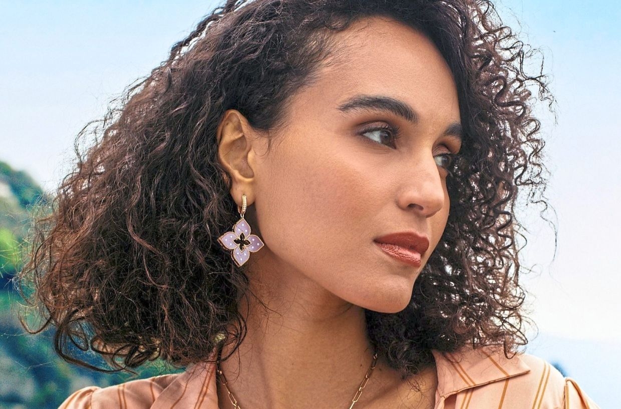 Make the right choice – the right jewellery can elevate your entire look