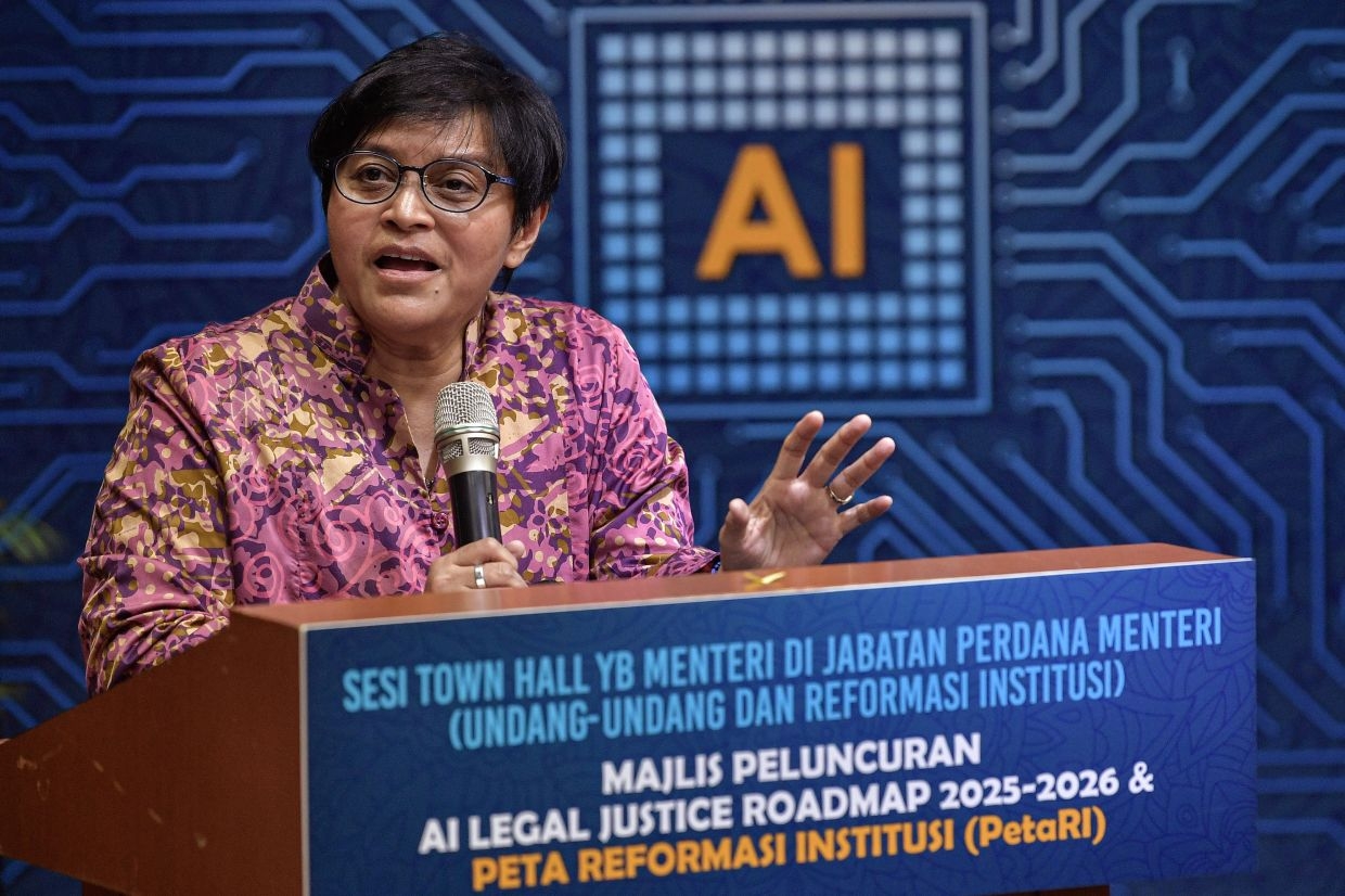 AG separation of powers hoped to be finalised before GE16, says Azalina