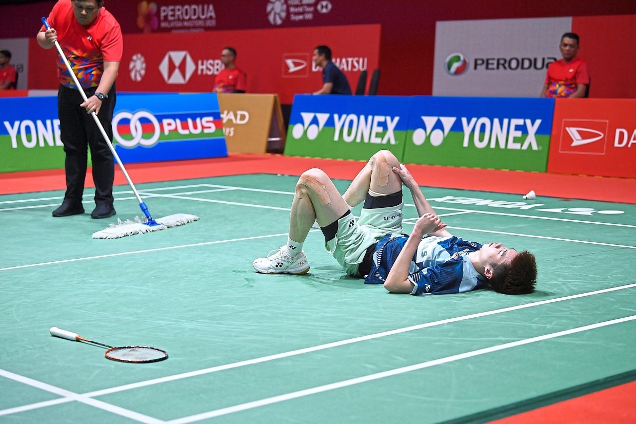 Tze Yong out for at least two weeks with knee injury