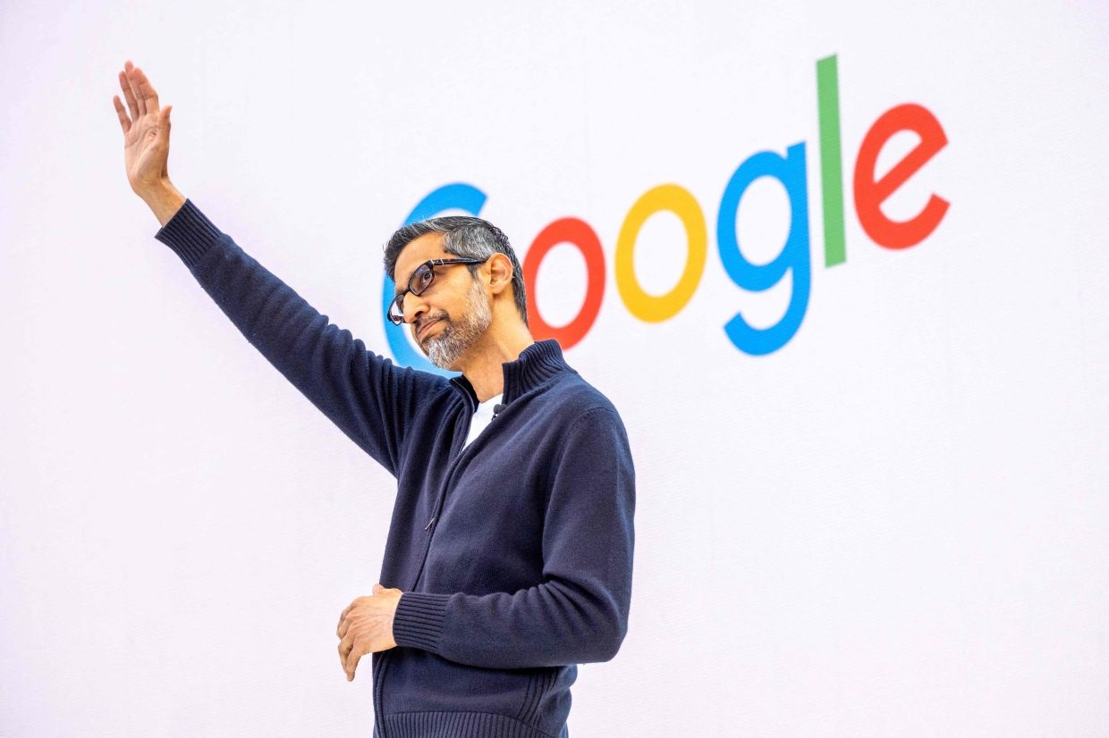 Google launches AI-powered search engine in 'reimagining' of web tool