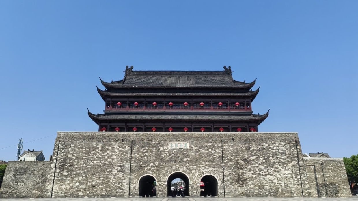 Collapse of historic Chinese building's roof revives concerns about construction standards