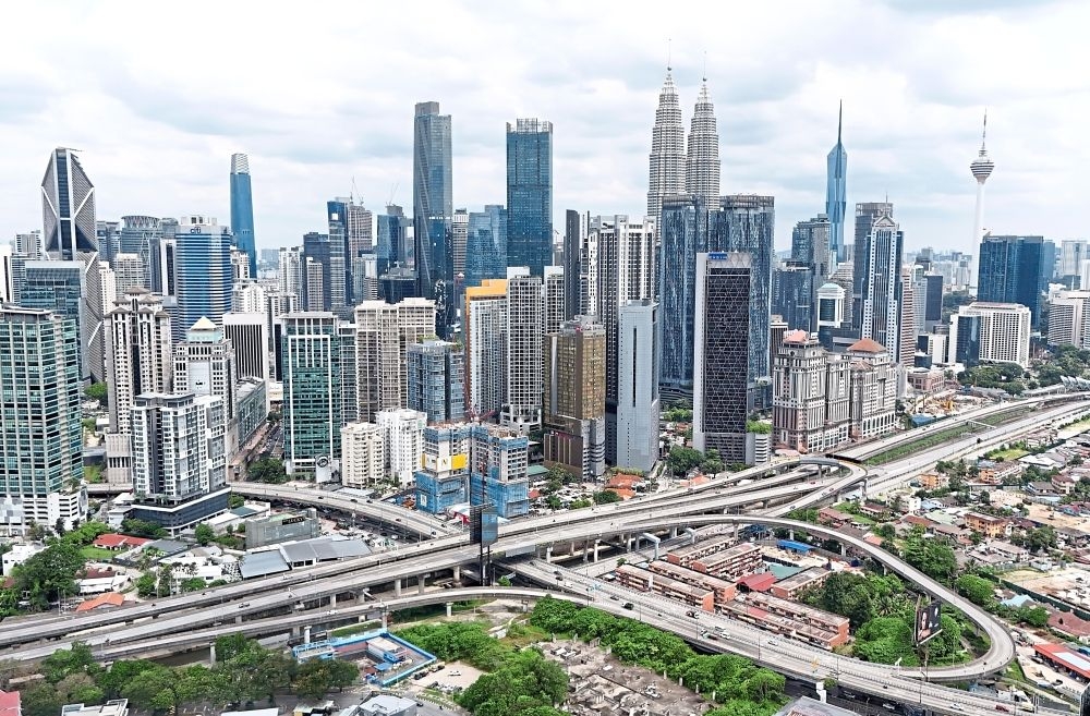 Smooth traffic flow in the city despite road closures