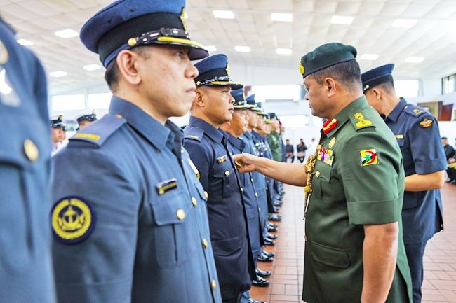 Medals conferred on 500 in-service, retired Royal Brunei Armed Forces personnel for loyal, exemplary service