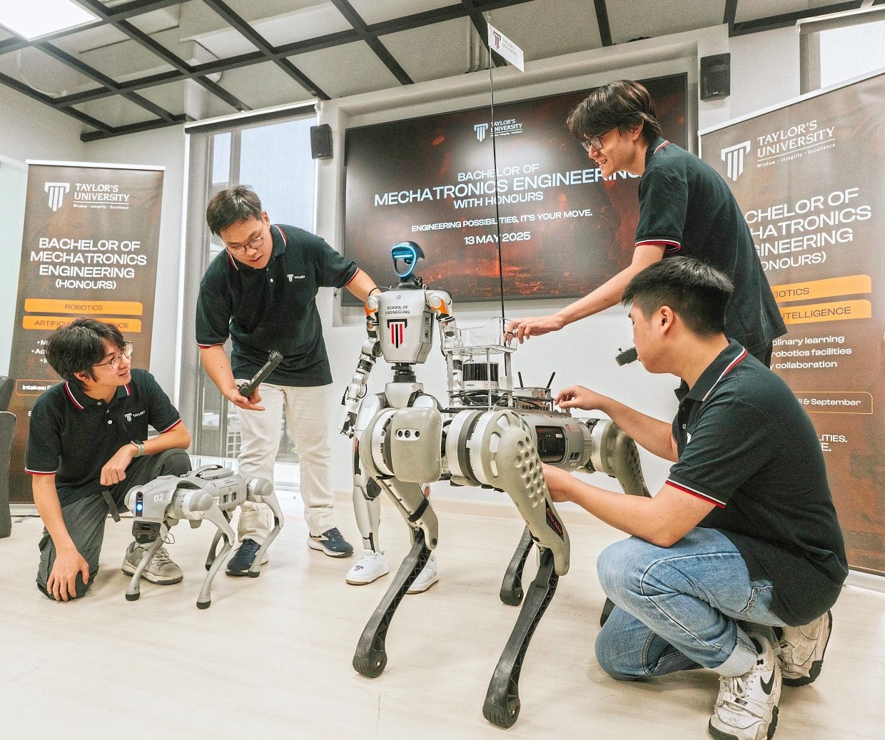 PIONEERING MECHATRONICS DEGREE WITH SPECIALISED TRACKS