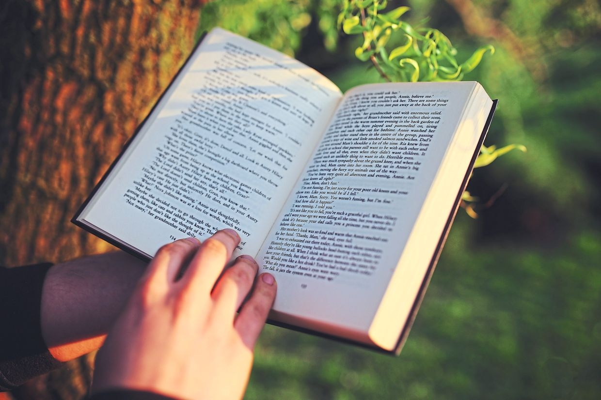 Forget chatbots, reading can help combat loneliness
