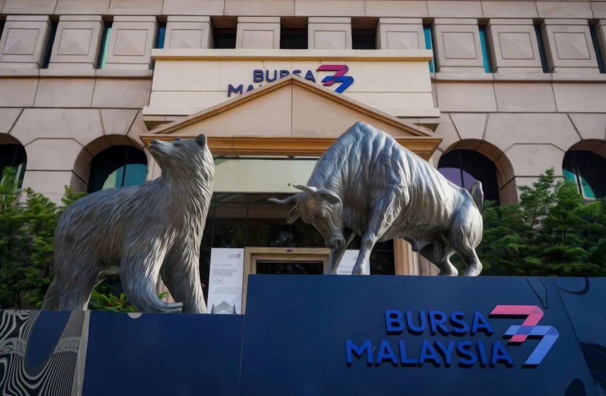 Modest rebound seen for Bursa this week due to selective bargain hunting as Malaysia play host to Asean Summit