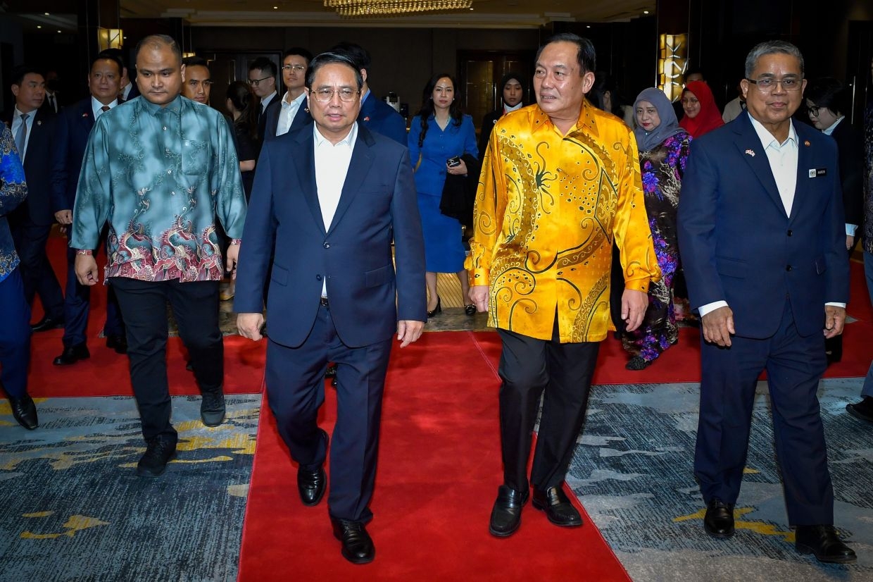 Vietnam PM calls on Dewan Negara president, Dewan Rakyat speaker