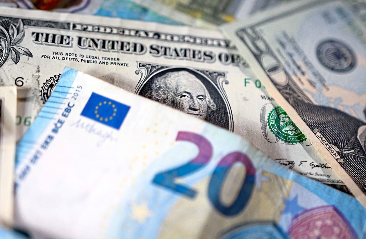 Long-term bond yields surge around the world