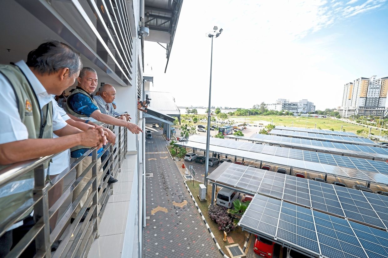 Govt encourages local councils to use Solar PV systems