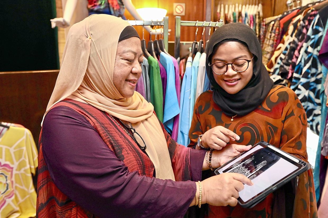 Malaysia's dye-namic batik to be a main draw at dinner