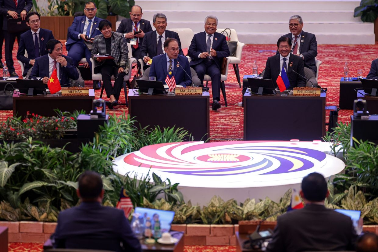 Asean leaders agree to strengthen regional trade and investments, says Anwar