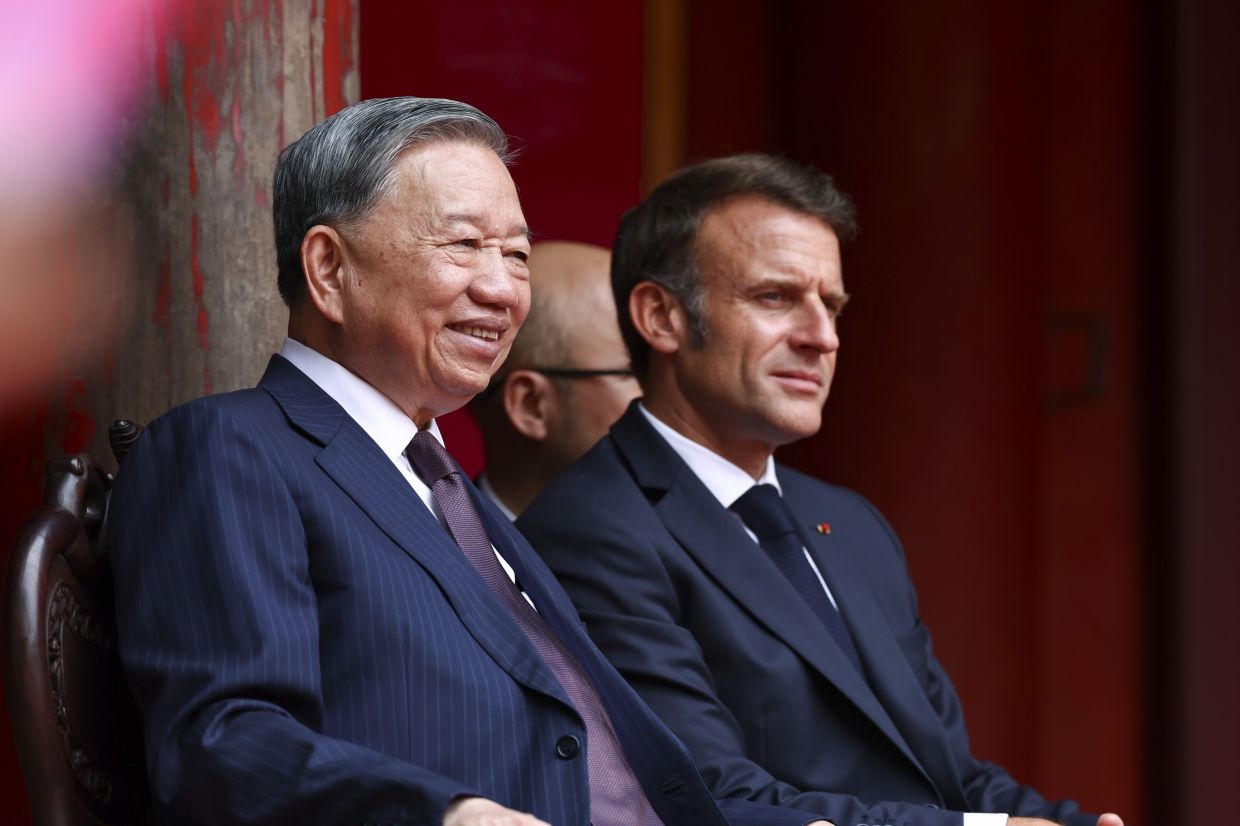 Vietnam party leader values multifaceted cooperation with France