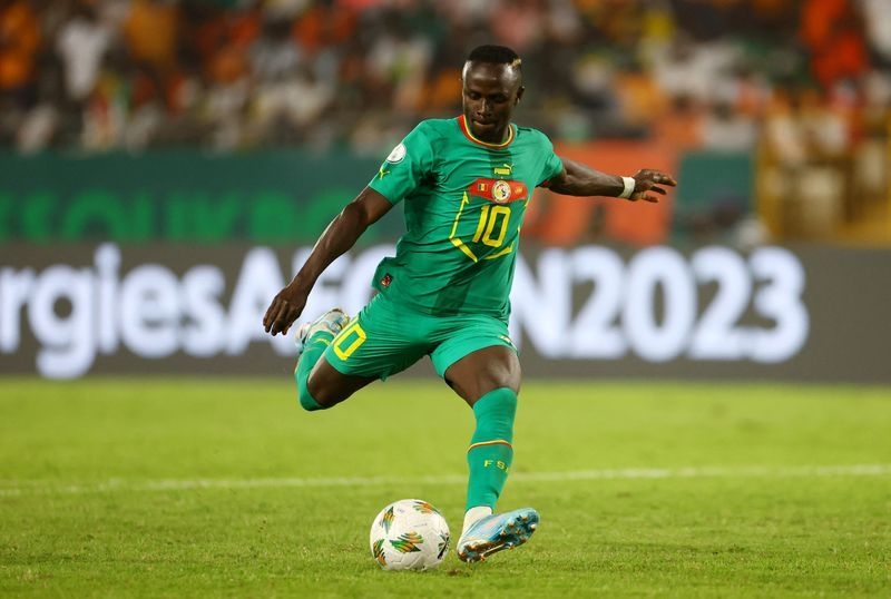 Soccer-Mane to miss Senegal matches against Ireland, England