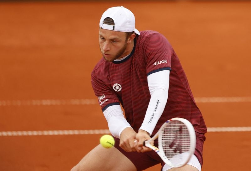 Tennis-Griekspoor finds friendship during awkward waits in anti-doping process