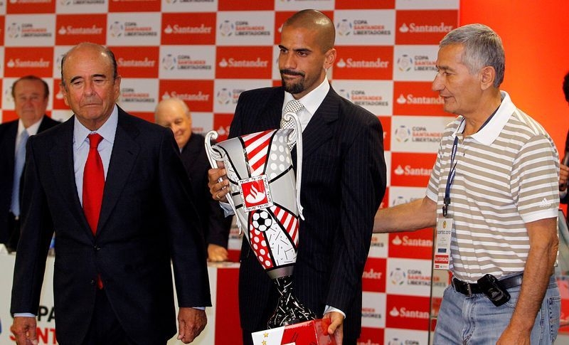 Soccer-Argentine great Juan Ramon 'La Bruja' Veron dies at 81