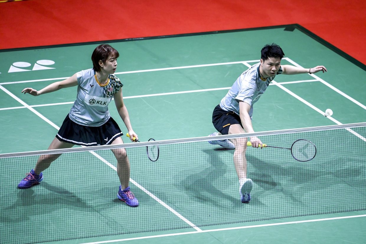Top seeds Soon Huat-Shevon advance to Singapore quarter-finals