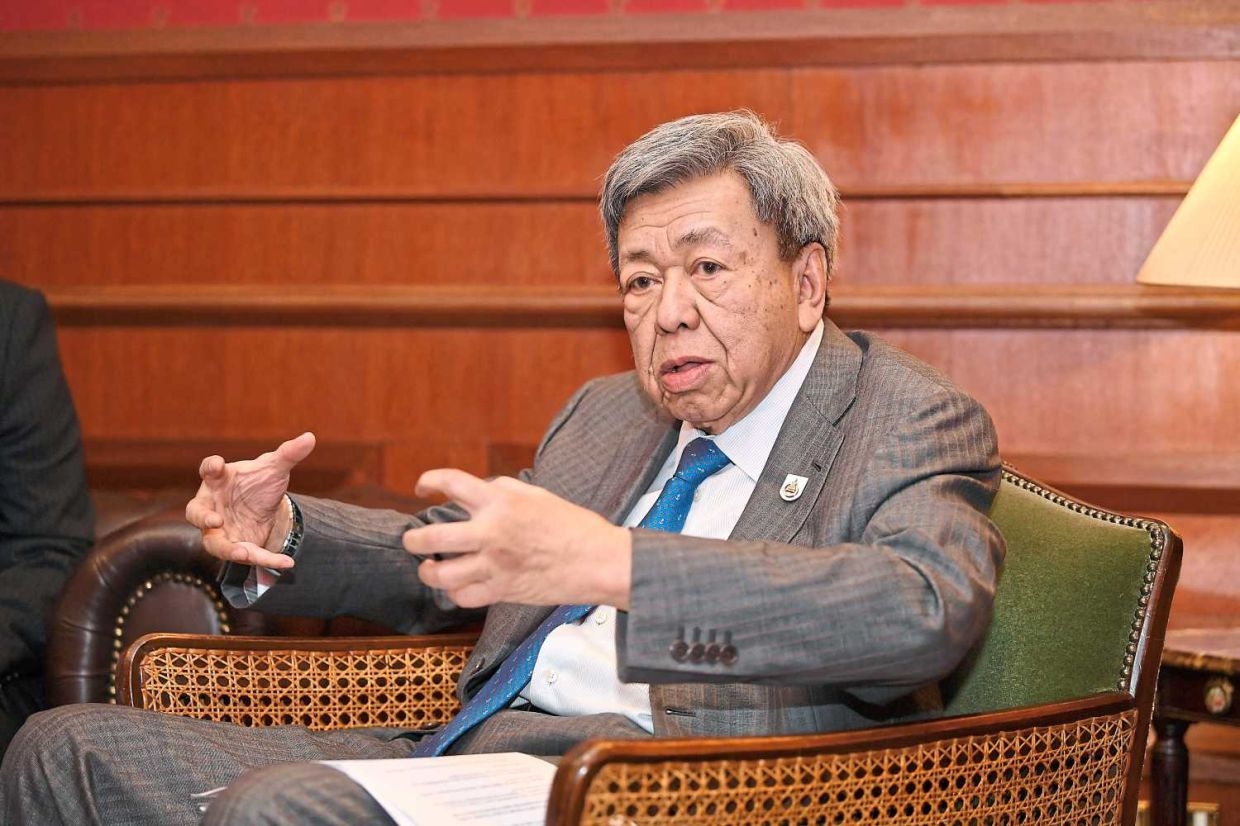 Selangor Sultan presents letters of appointment to 32 individuals