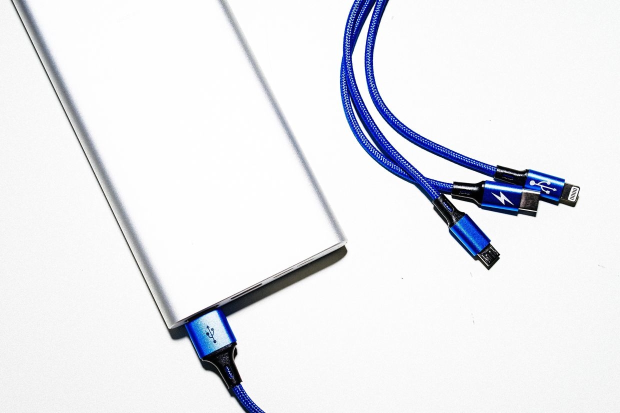 Make safety checks and certification for power banks mandatory now