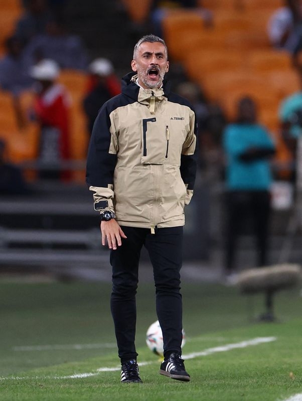 Soccer-Egypt's Al-Ahly appoint Riveiro as manager ahead of Club World Cup