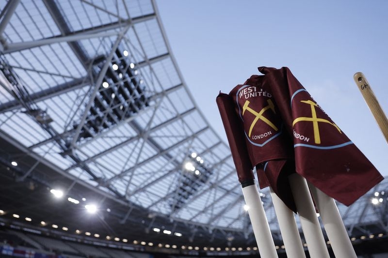 Soccer-West Ham fined for homophobic chanting during Chelsea game