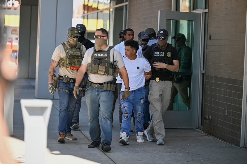 US Supreme Court lets Trump revoke 'parole' status for migrants