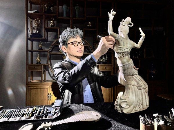 Master craftsman speaks visual language