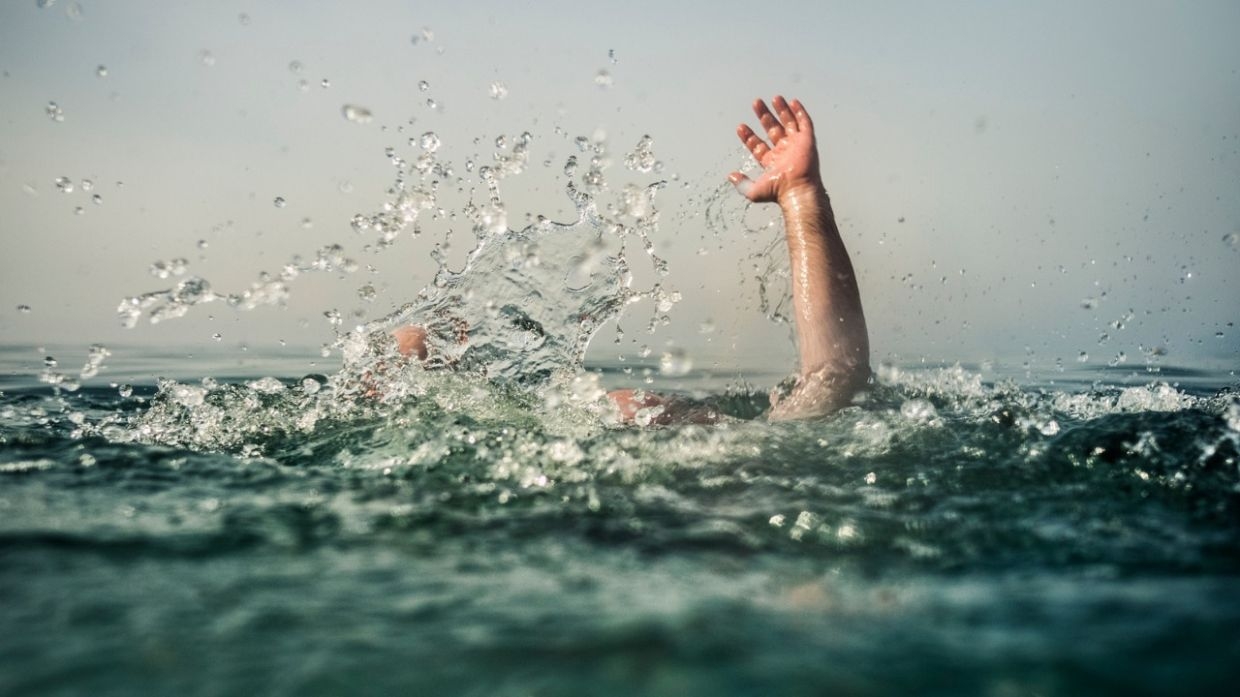 Philippines' Bohol town mayor suspends water activities after two Koreans drowned