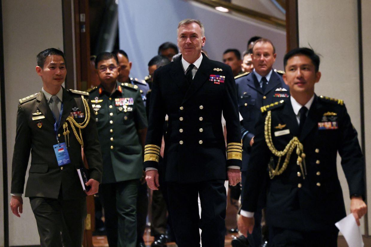 Singapore defence minister meets counterparts from Five-Power defence nations, other defence ministers